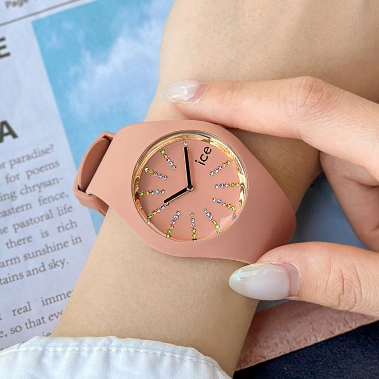 WOMENS WATCH