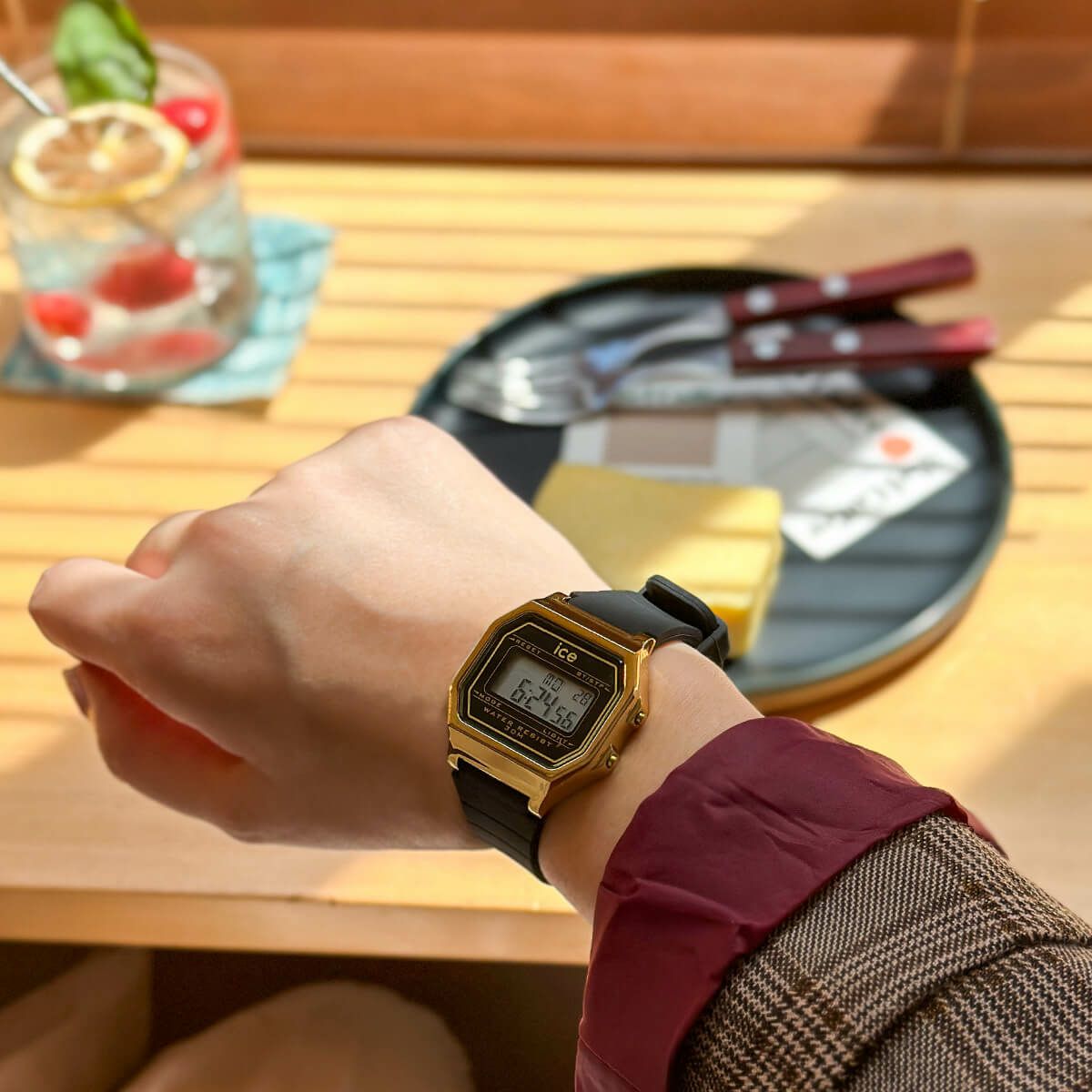【原価】アイスウオッチ スモール ファントム オールブラック レディース 腕時計 腕時計